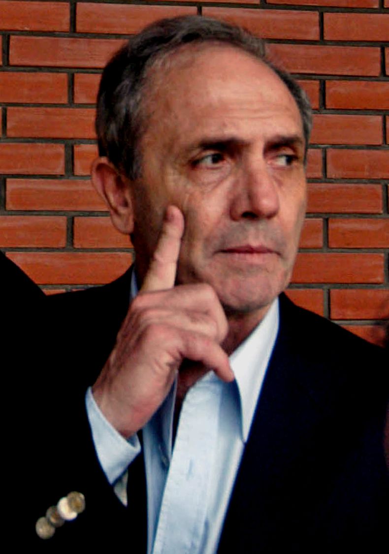 roberto perfumo