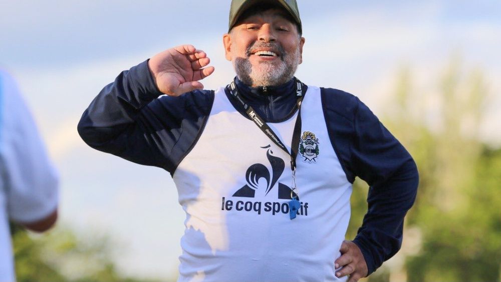 Escándalo en el caso Maradona: peritos de la Junta Médica habrían analizado la historia clínica de su padre