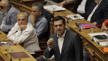 El Parlamento griego aprobó el acuerdo firmado por la Eurozona