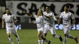 Santos goleó a Boca y habrá final brasileña en la Copa Libertadores