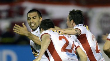 Sudamericana: Huracán venció a Defensor Sporting por la ida de los cuartos