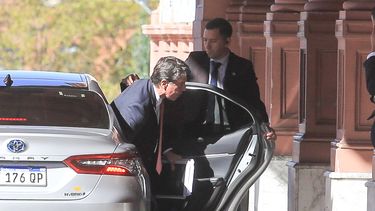 El Gobierno fijaría el piso de Ganancias en 1,8 millones de pesos