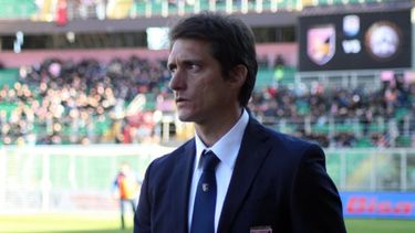 Guillermo Barros Schelotto no podrá dirigir al Palermo hasta junio