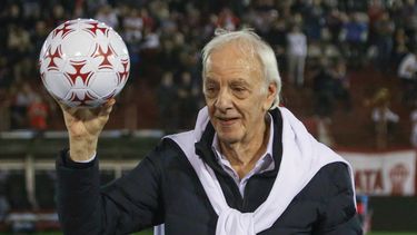 Menotti fue dado de alta tras estar internado por una anemia severa