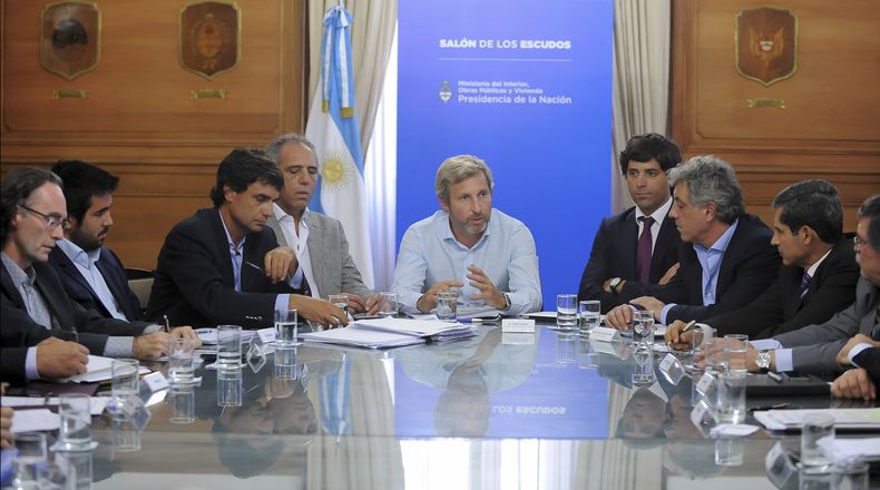 17-02-2016_el_ministro_del_interior_obras.jpg