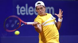 El argentino Báez logró en Estoril su primer título en el circuito ATP
