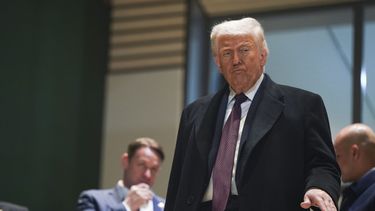 Trump amenaza con apoderarse del petróleo de Irán y empuja los precios del crudo al alza