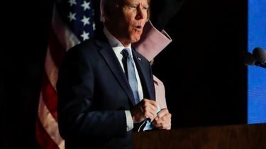Joe Biden: Nuestra democracia está bajo un ataque inédito