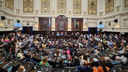 El PRO y LLA quieren frenar un proyecto de La Cámpora que busca blindar a las empresas públicas de PBA