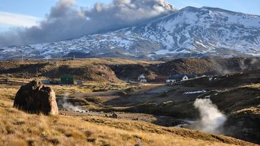 Neuquén decretó alerta amarilla por erupción del volcán Copahue