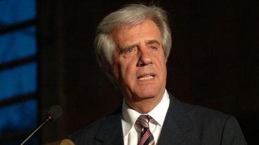 Para frenar la inflación, Uruguay congela los precios por 60 días